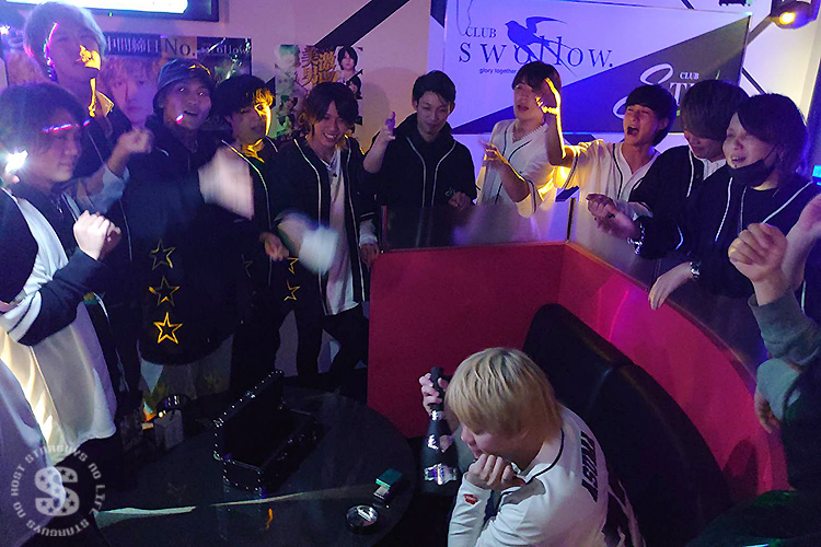 STNY×swallow. 合同営業【看板争奪戦】