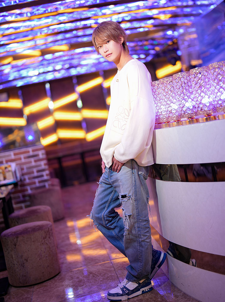 【ellie】未経験から夢を掴む!! 颯天支配人の成功ストーリー