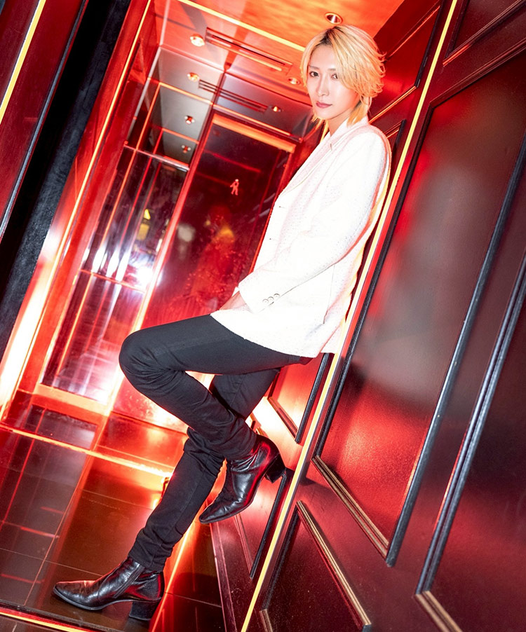 【RED】一条 仁 福岡から歌舞伎町へ。覚悟で掴んだ、ホスト人生の軌跡。