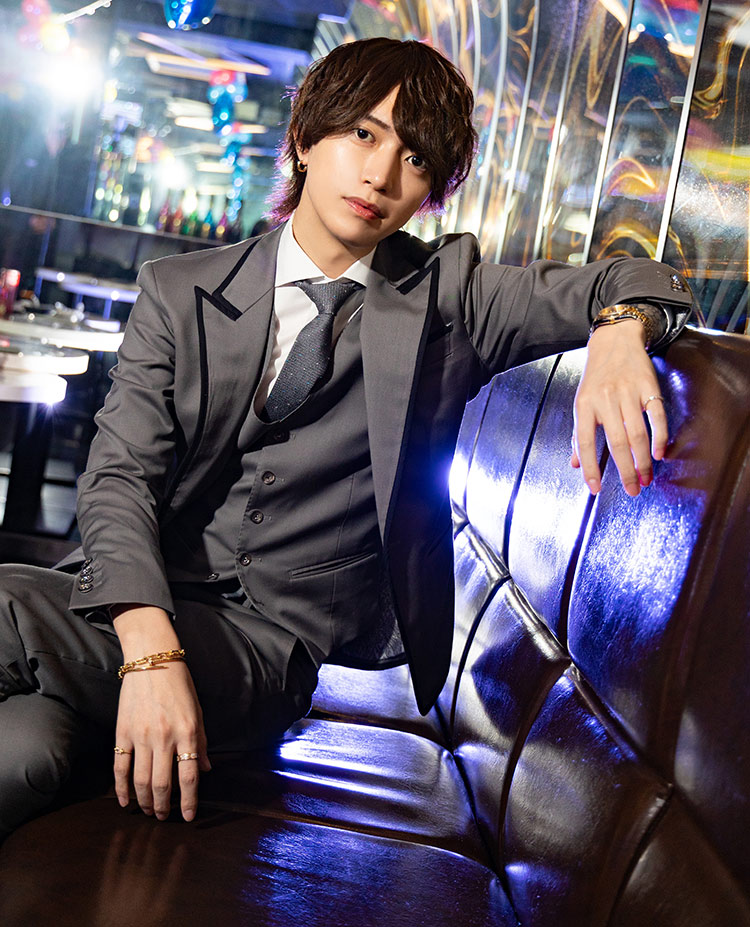 【BEAST】 教育に人生を懸けるホスト、輝咲 冬真の進化論。