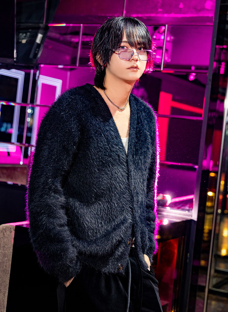 【ATOM-PLACE-】 mAko 表舞台を離れた彼が選んだ次の場所──モデル経験を武器に夜で躍進する理由