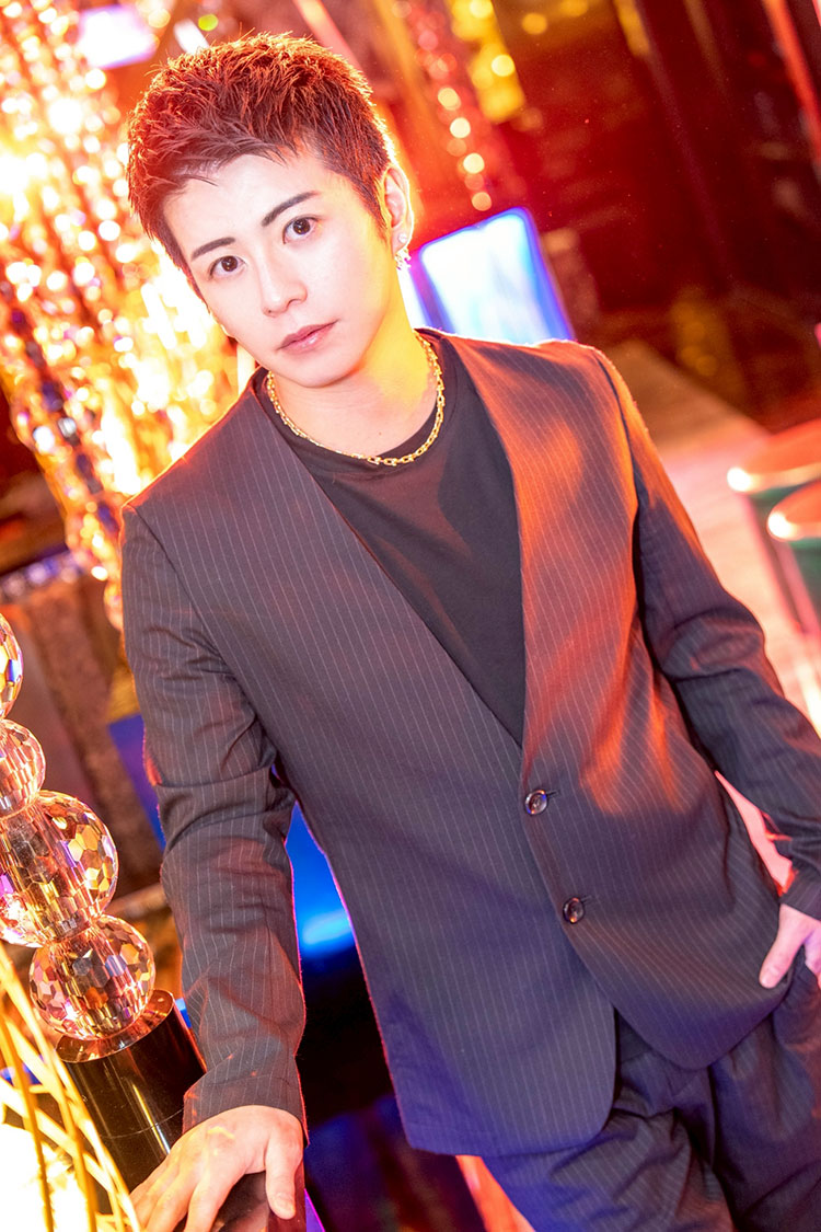 【RED／PRISM】を動かす男。 "ブリ大根KAKERU" 売れない2年が最強のプロデュース力を作った。