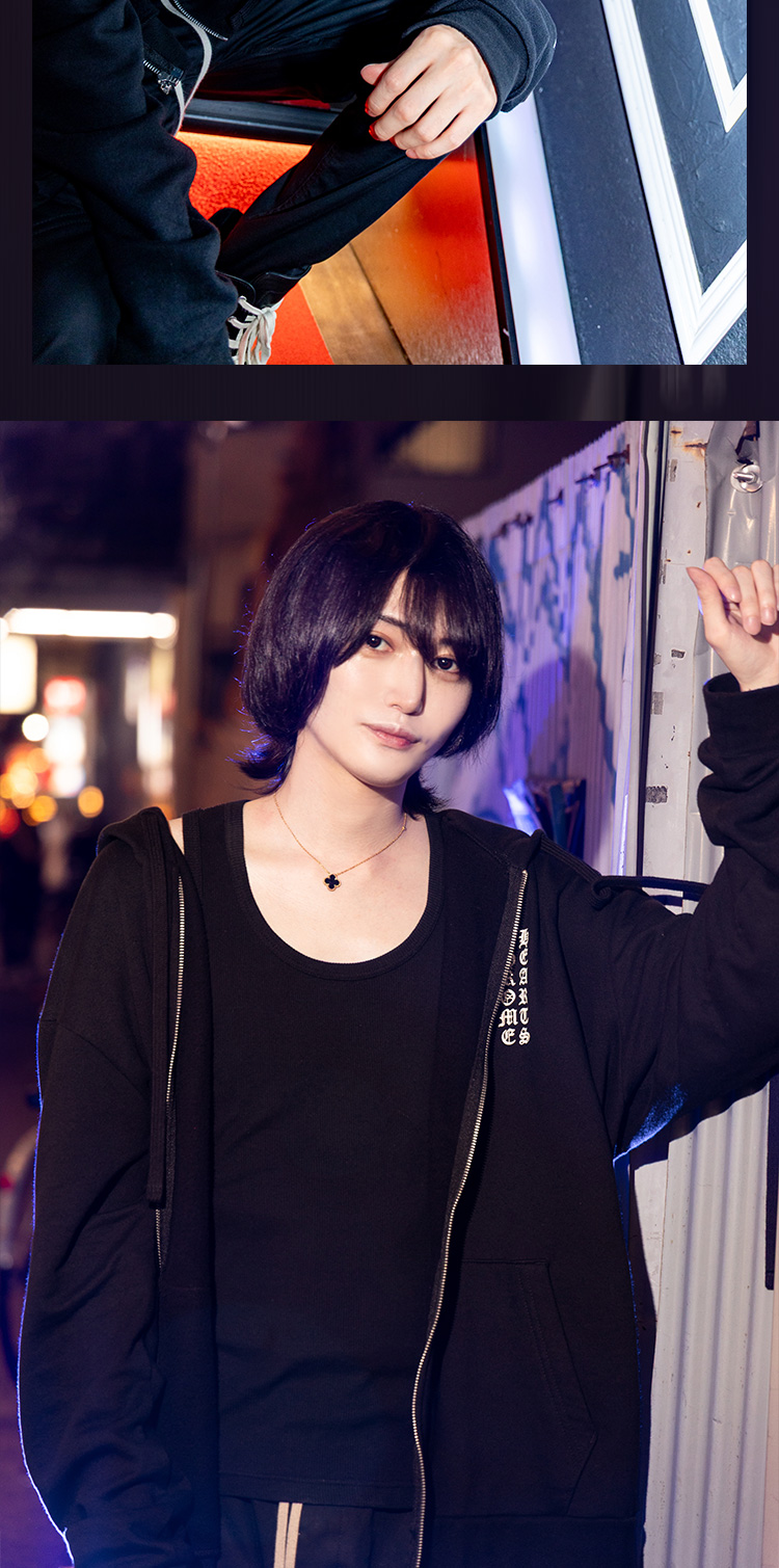 梅田の賑やかな夜に、華麗な3人のグラビア。『ATOM-UMEDA-』の粒揃いな3人が魅了する！