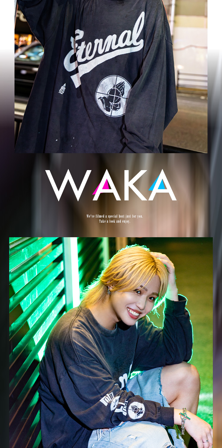 梅田の賑やかな夜に、華麗な3人のグラビア。『ATOM-UMEDA-』の粒揃いな3人が魅了する！