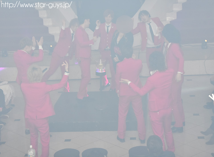 ONE GROUP シャンパンコール選手