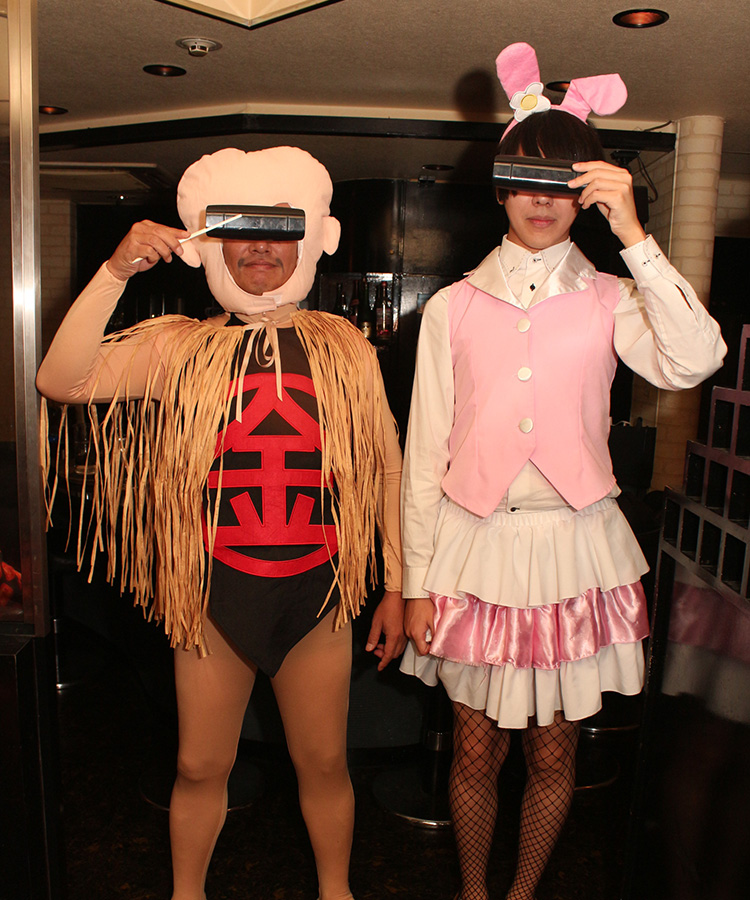 2人とも顔出しNGなんです...