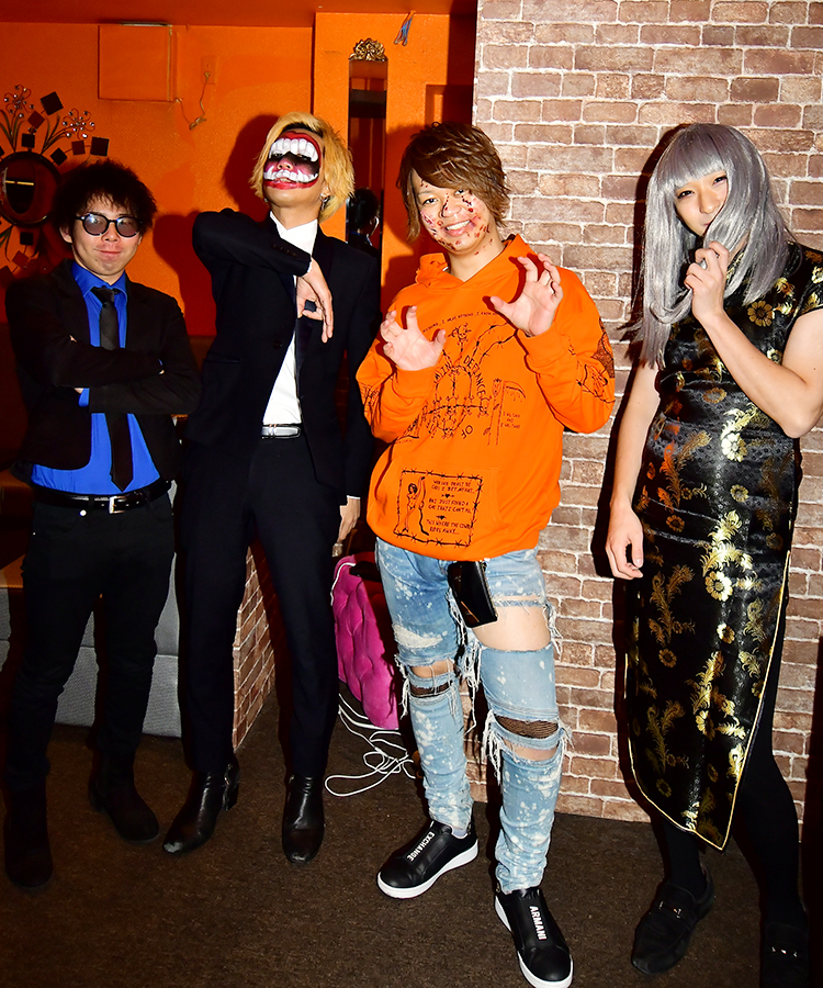 DUELのみなさんから集合ショットをいただきました☆