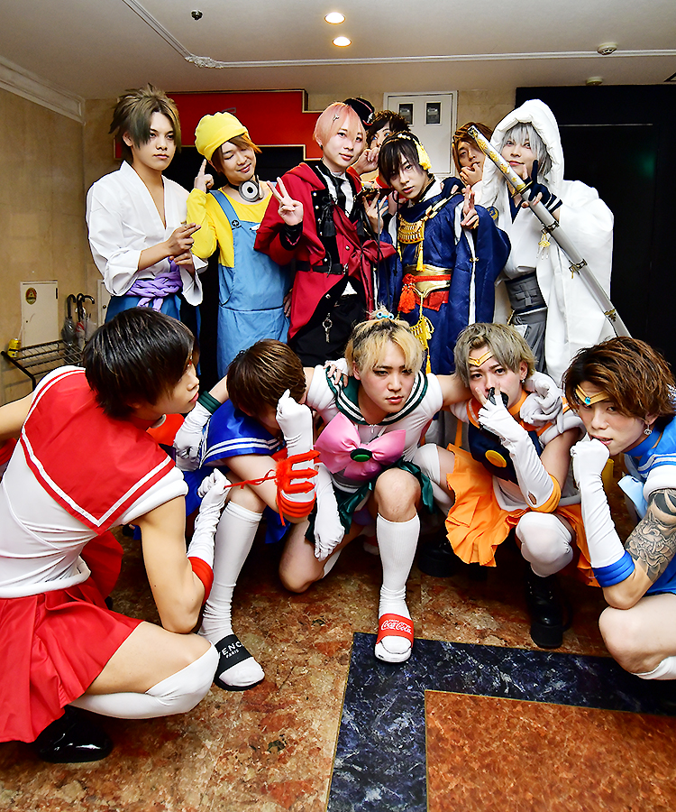 クオリティーの高いスタッフ全員で集合ショット!!