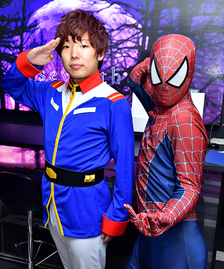 アムロとスパイダーマンの日米各国のヒーローの競演☆