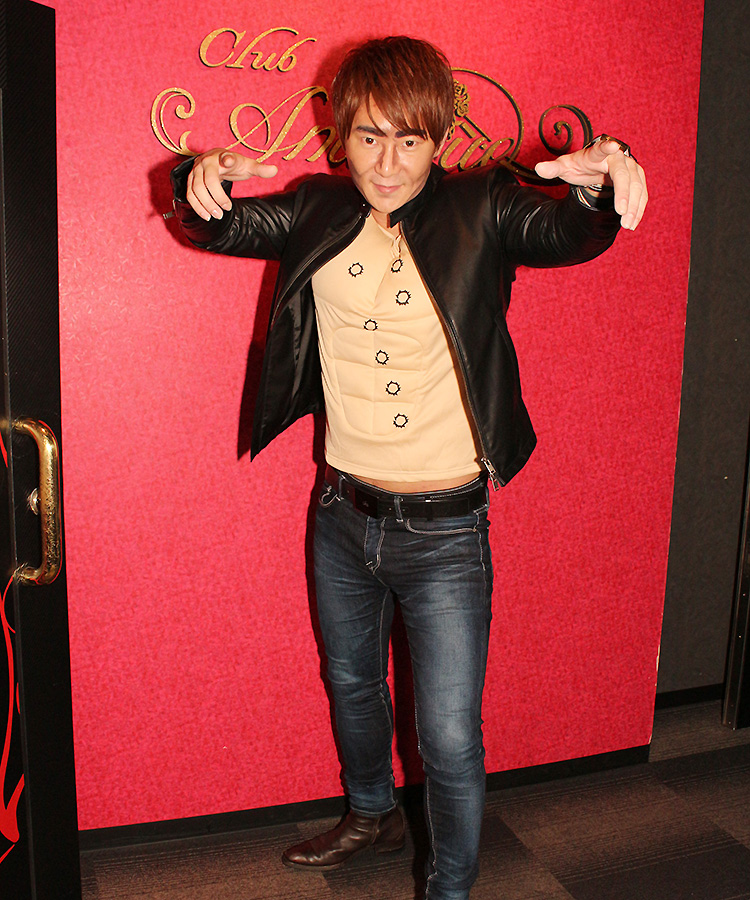 胸に七つの傷を持つ男!!