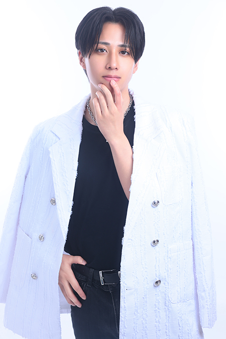 夢見 紫苑 Spica 神戸