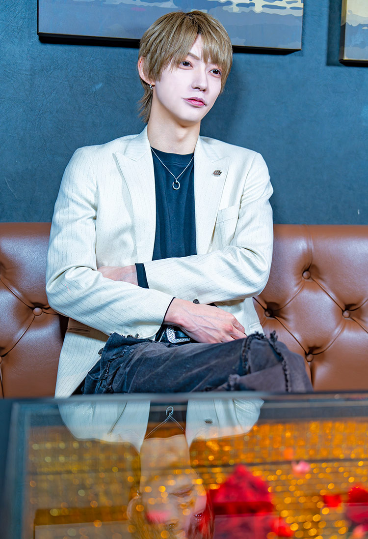 ANARCHY】楓弥 主任 イケメン×プロゲーマーの異色ホスト、その素顔と