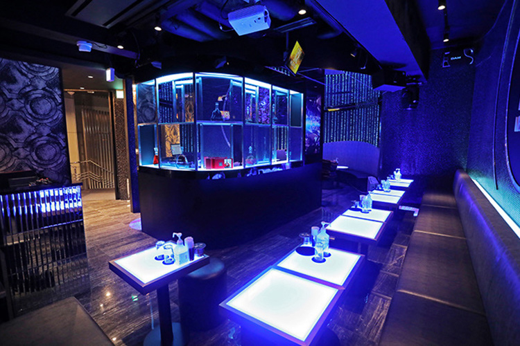 歌舞伎町 NEO PLUS ネオプラス