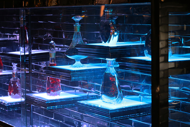 大阪 ミナミ ACQUA アクア